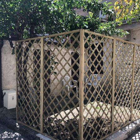 탈리아코초 Bilocale In Centro Con Giardino 아파트 외부 사진